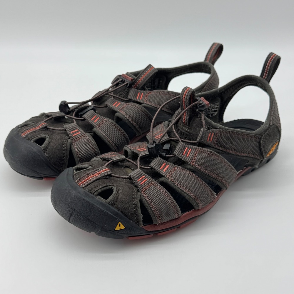 KEEN Clearwater CNX Sandals Mens 9 Hiking Water Shoes Gorpcore Outdoor Granola